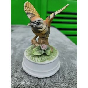 Vintage Taiwan UOGC Porcelain Music Box. With spinning Yellow Bird